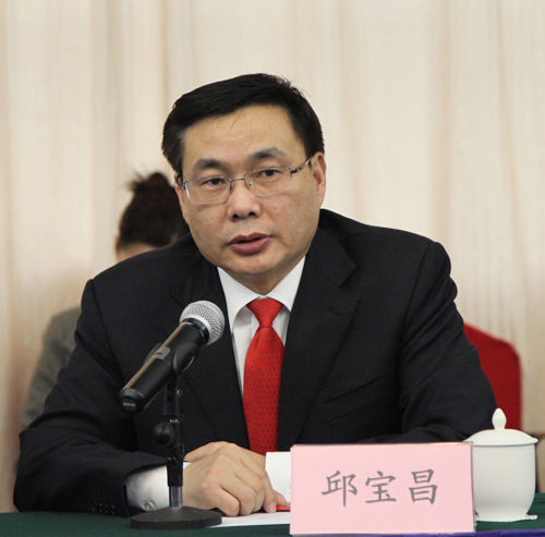 中國消費者協(xié)會法律顧問團(tuán)團(tuán)長邱寶昌